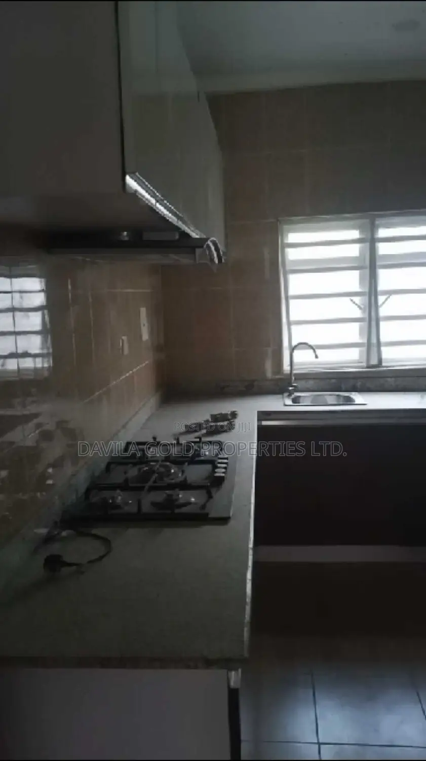 4bdrm Duplex in Benin City for sale