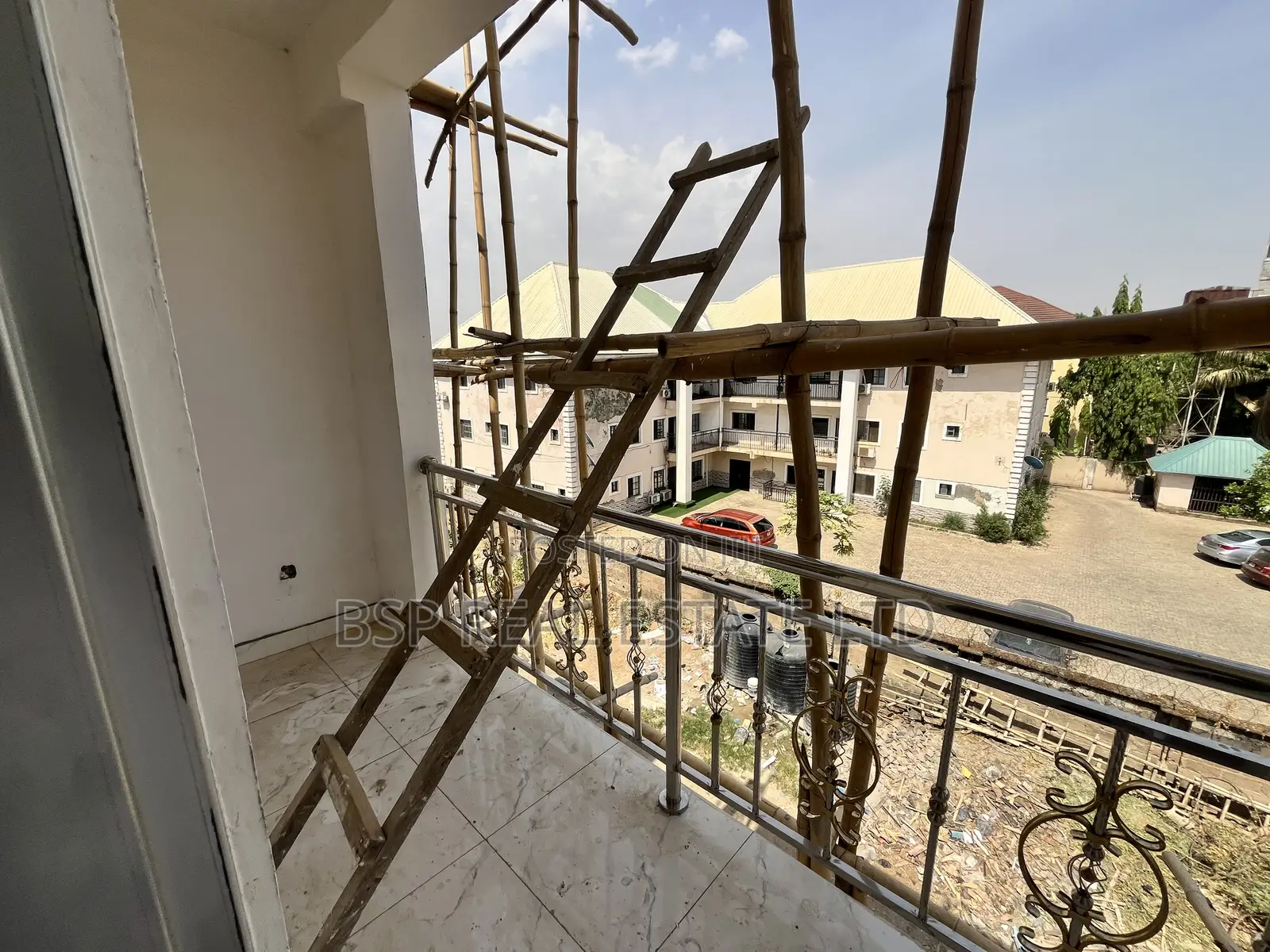 4bdrm Townhouse/Terrace in Legislative Quarters, Apo District for sale