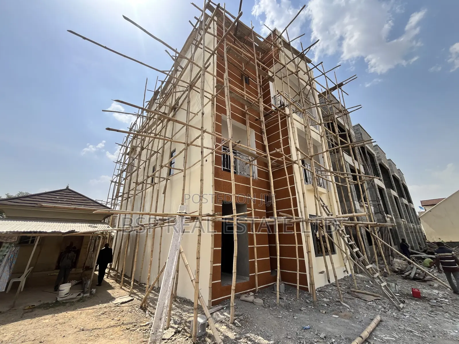 4bdrm Townhouse/Terrace in Legislative Quarters, Apo District for sale
