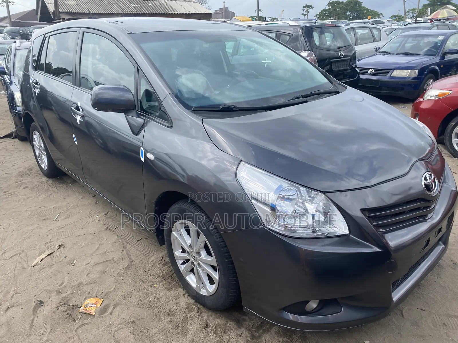 Toyota Verso 2.0 2013 Gray