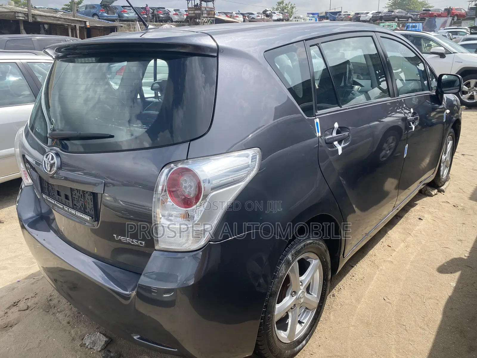 Toyota Verso 2.2 150 hp 2013 Gray