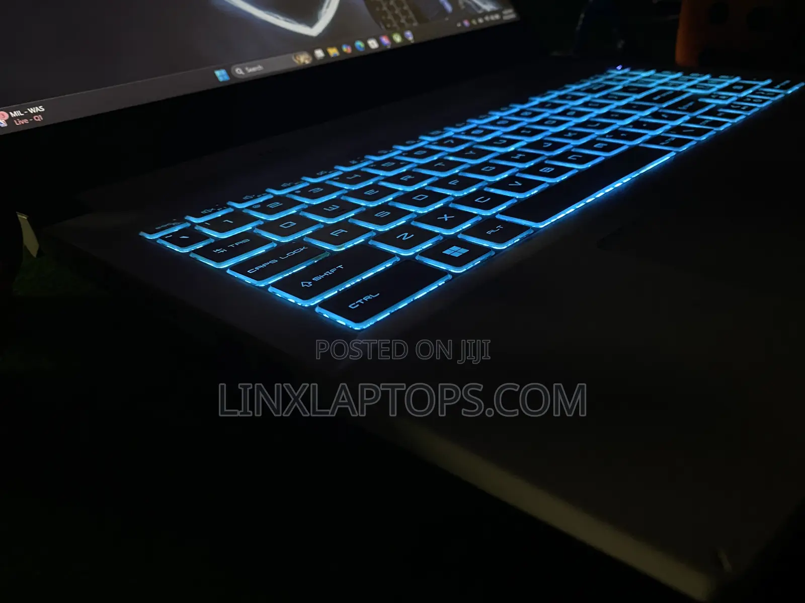 Laptop MSI MSI Sword 15 16GB Intel Core I5 SSD 512GB