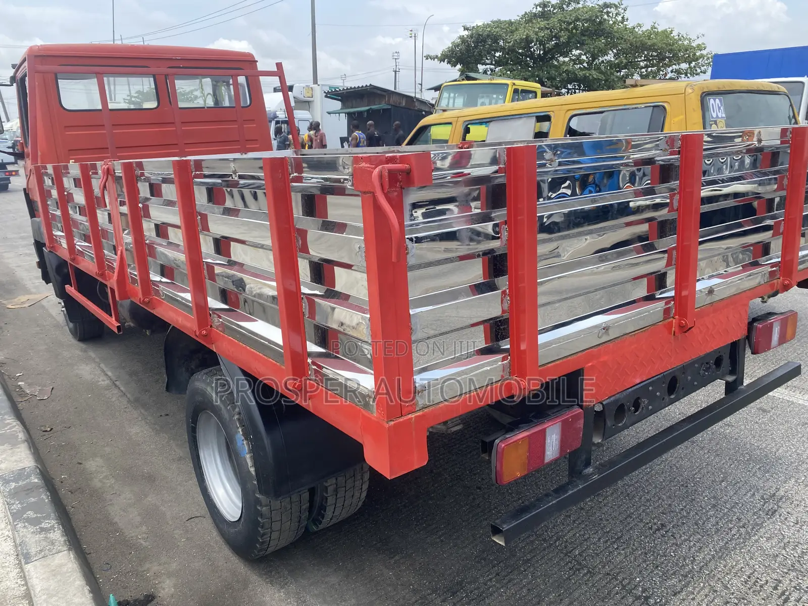Mercedes Benz 814 Truck Red Color