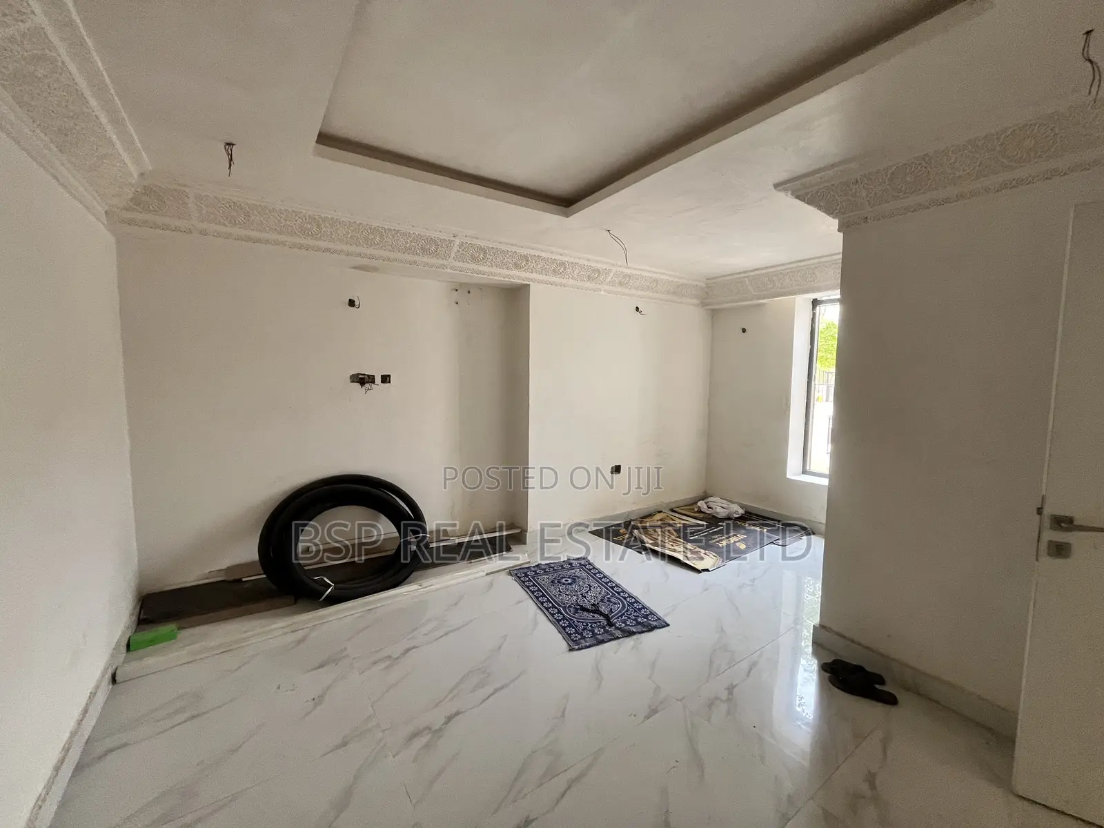 5bdrm Duplex in Legislative Quarter, Apo District for sale