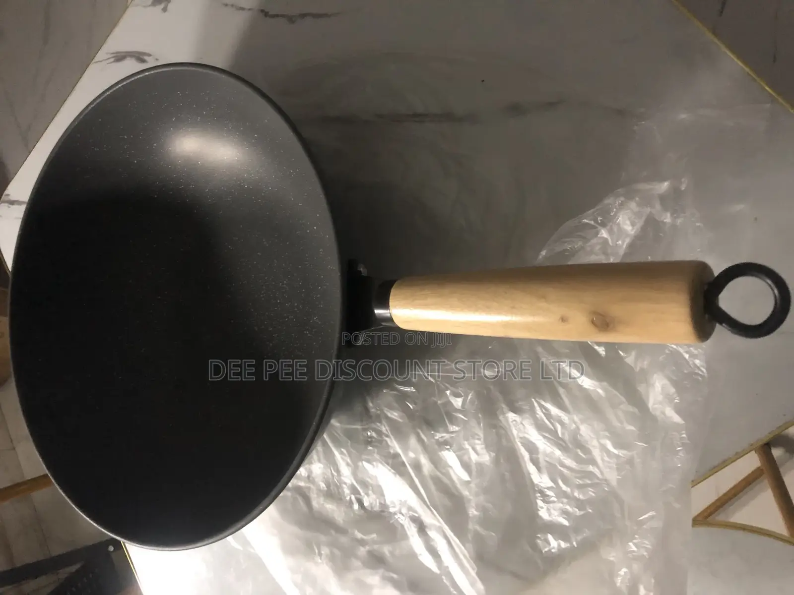 Wooden Handle Thick Fry Pan 32cm