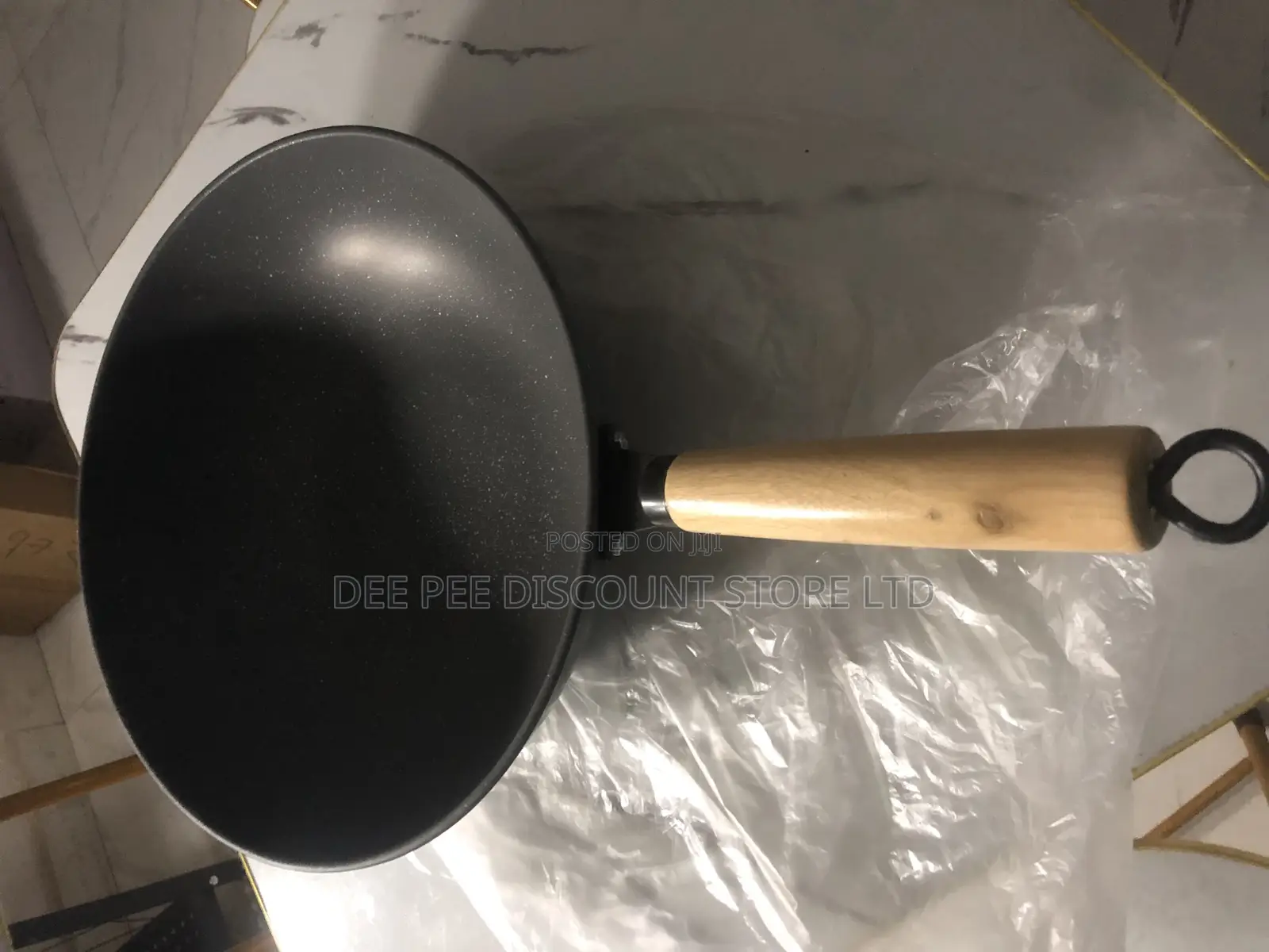 Wooden Handle Thick Fry Pan 32cm