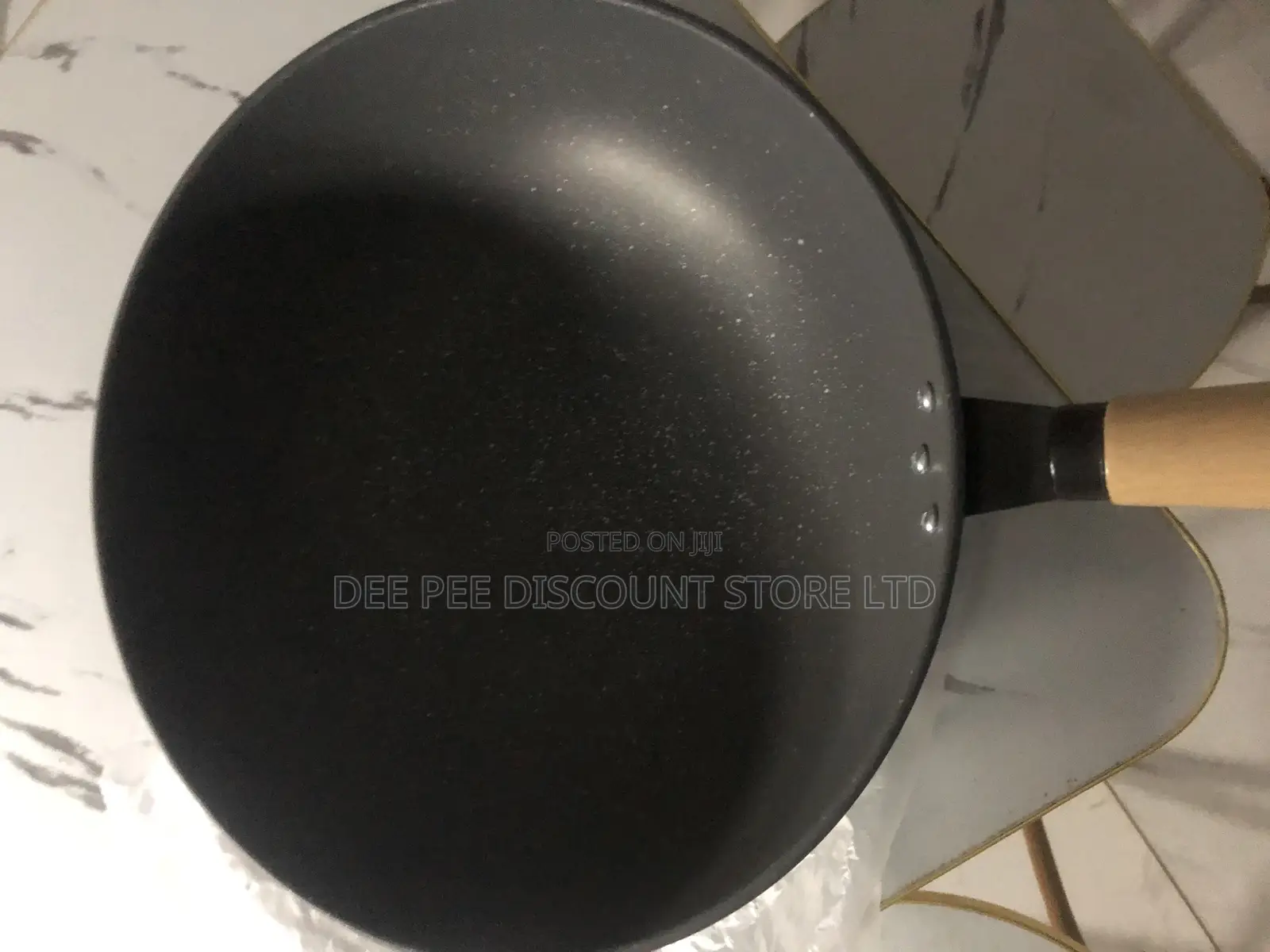 Wooden Handle Thick Fry Pan 32cm