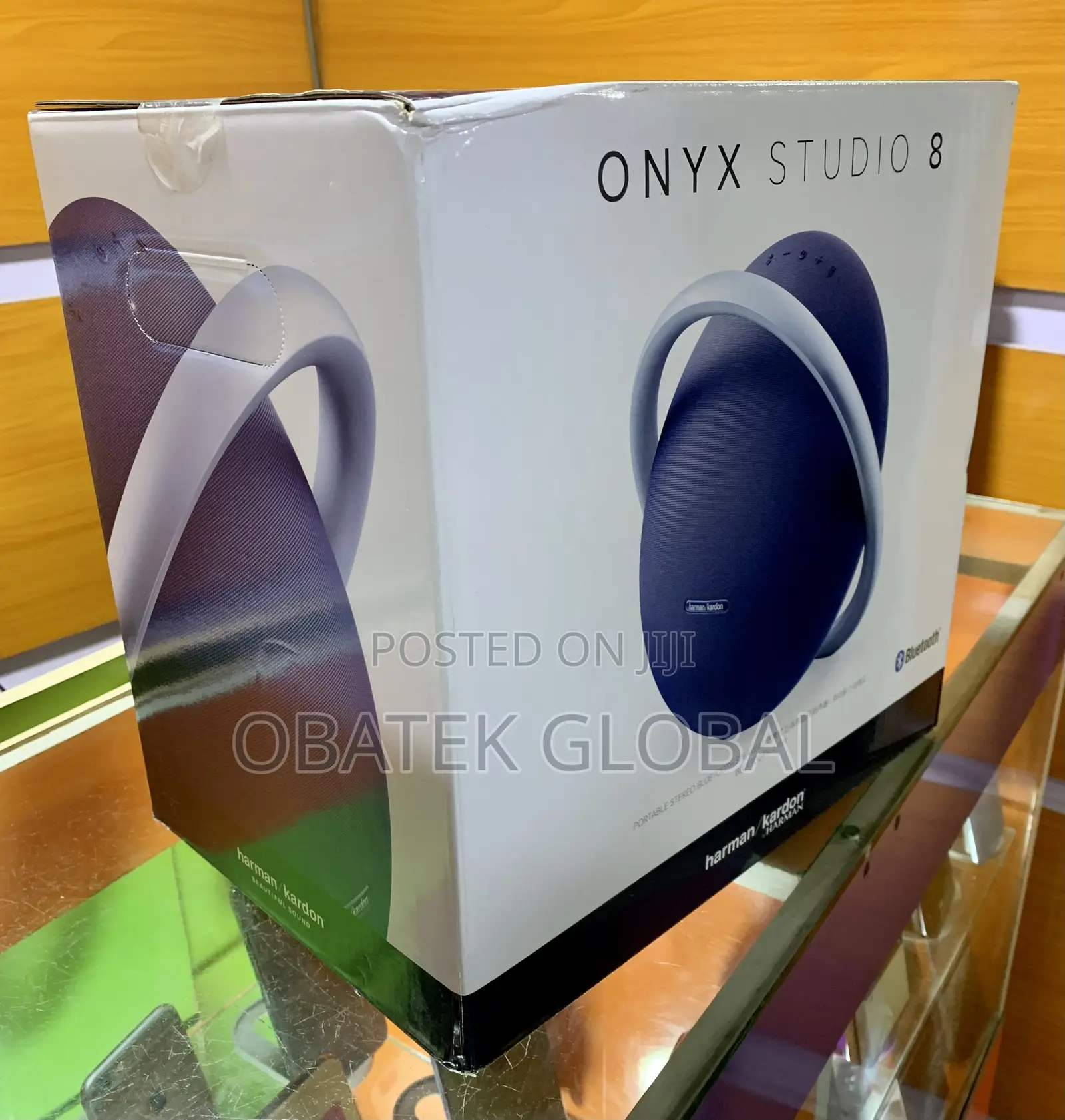 Onyx Studio 8
