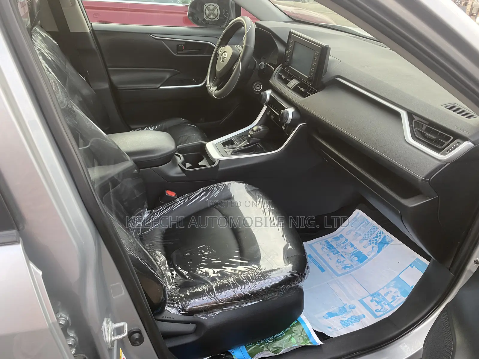 Toyota RAV4 XLE AWD 2019 Silver