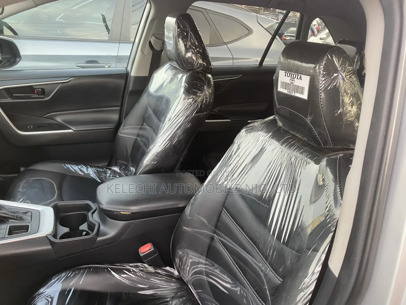 Toyota RAV4 XLE AWD 2019 Silver