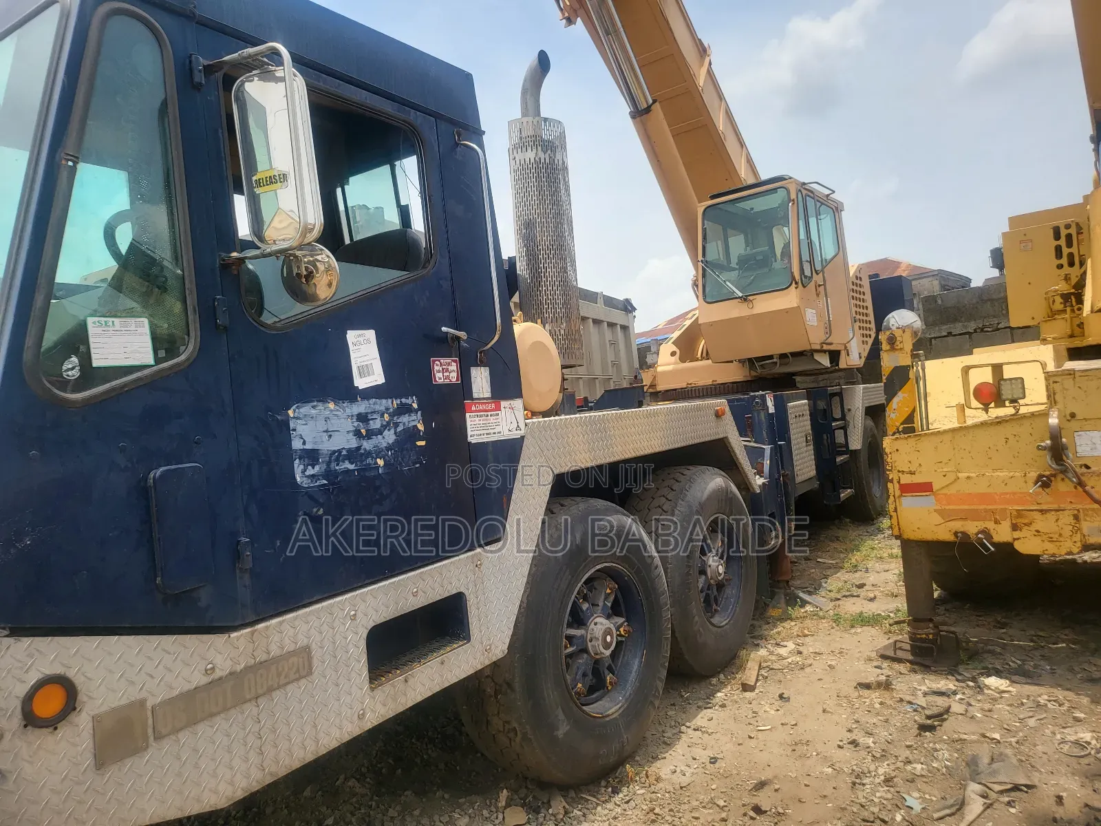 Tokunbo Moto Crane