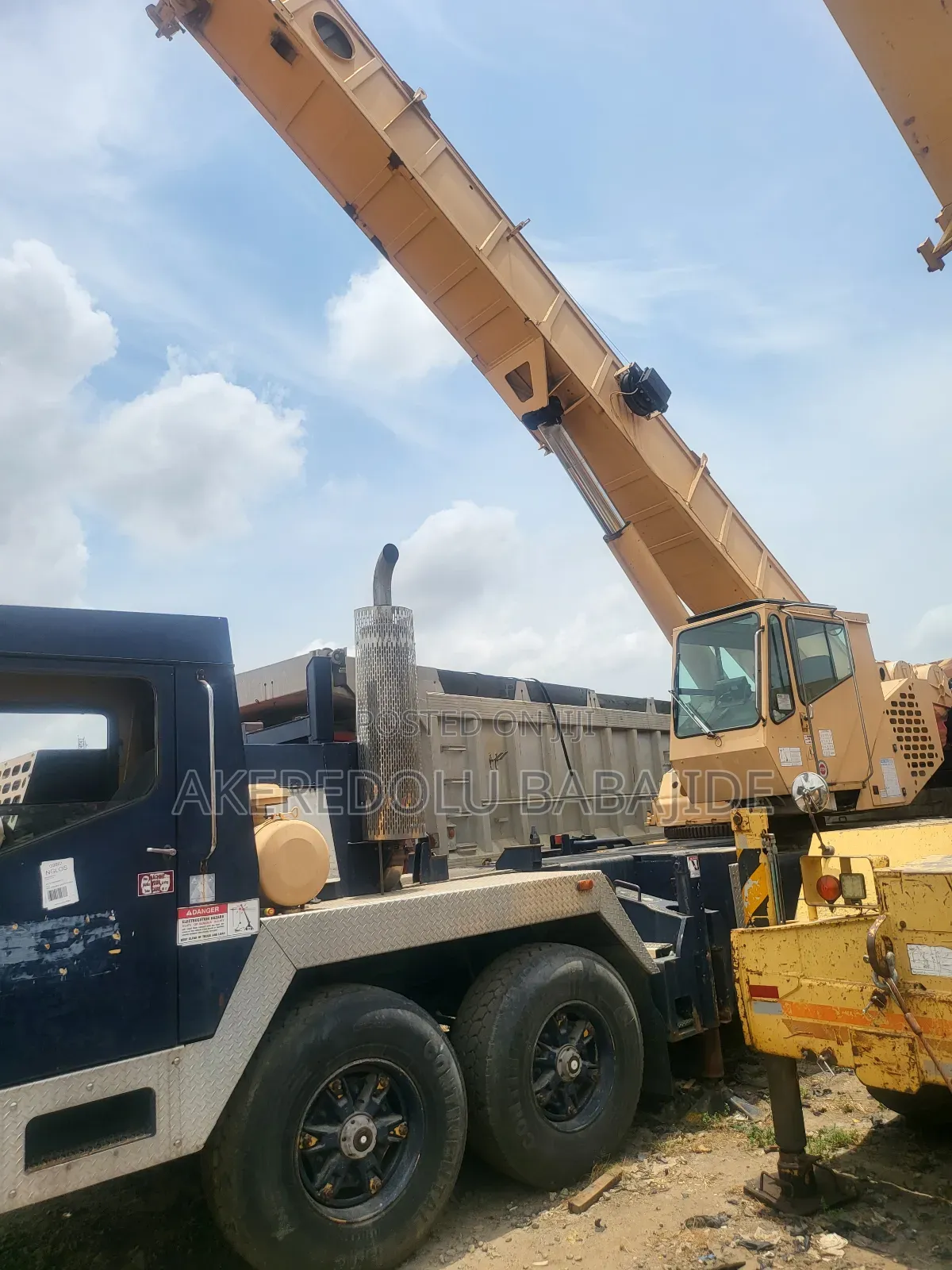 Tokunbo Moto Crane