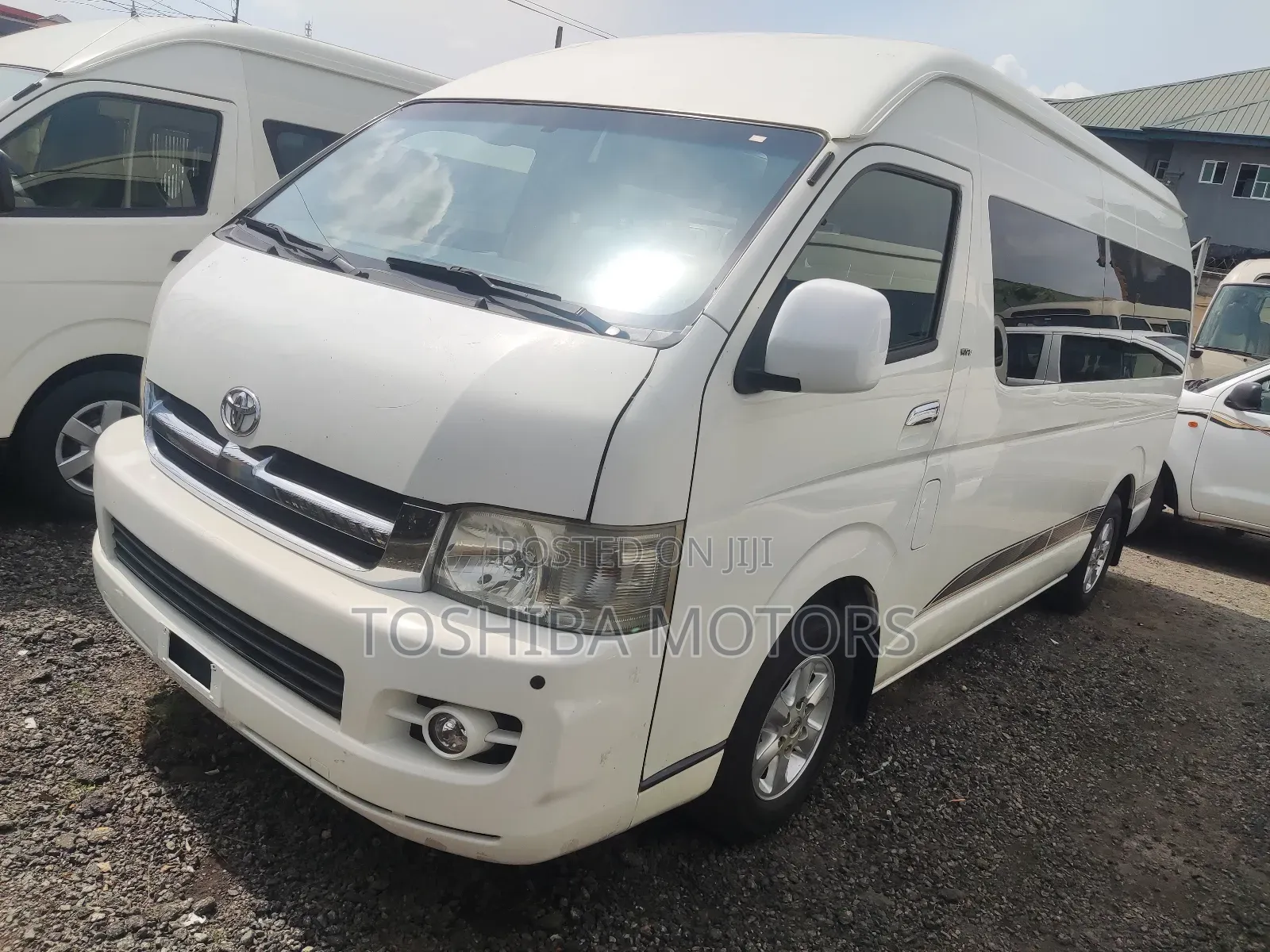 Toyota HiAce 2015 White