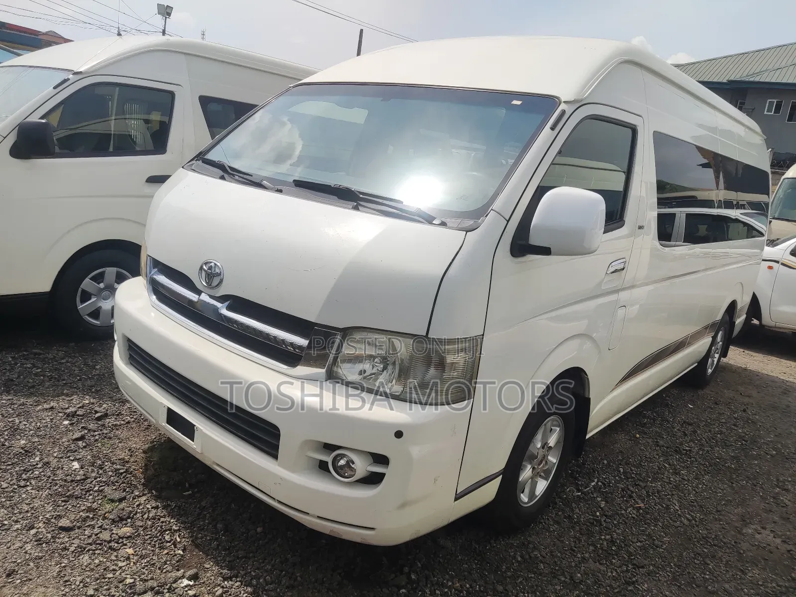 Toyota HiAce 2015 White