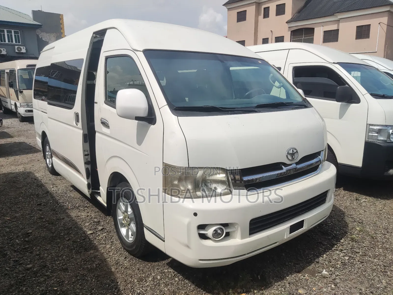 Toyota HiAce 2015 White