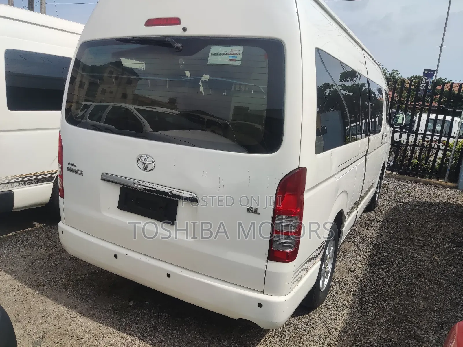 Toyota HiAce 2015 White