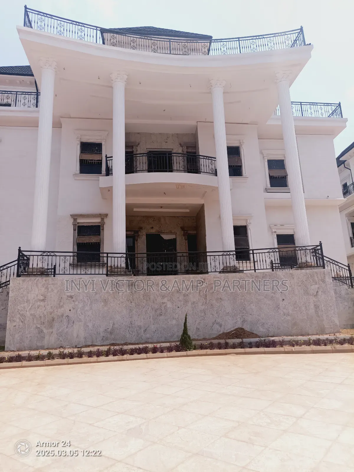 Furnished 7bdrm Mansion in Colorado, Maitama for sale