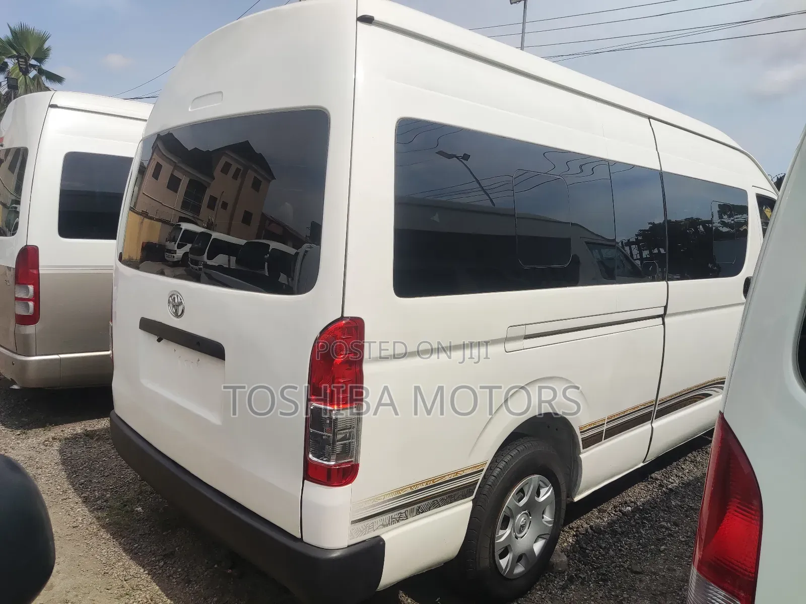 Toyota HiAce 2016 White
