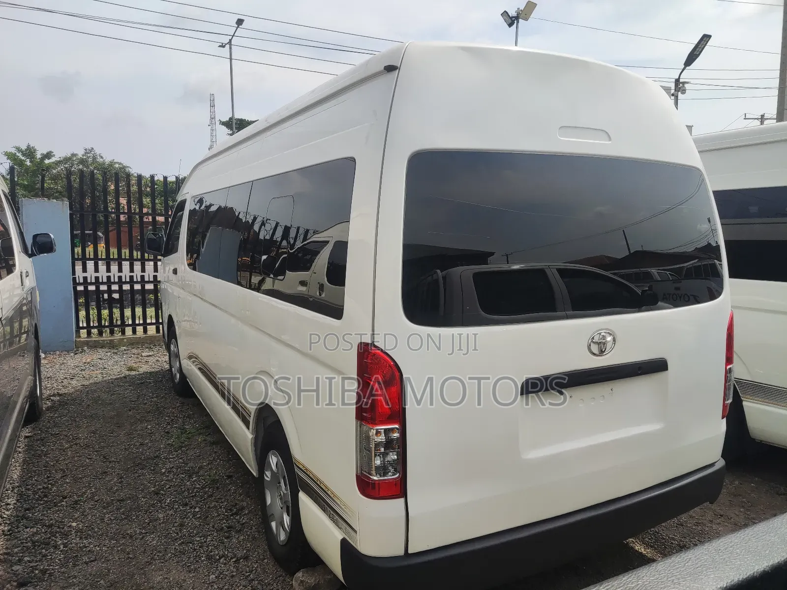 Toyota HiAce 2016 White