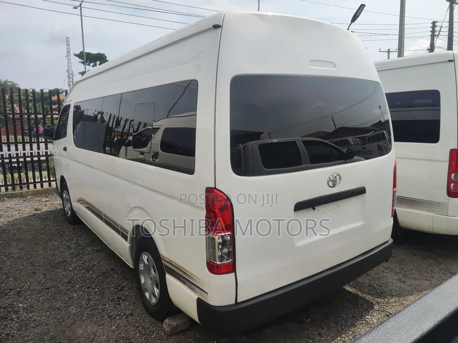 Toyota HiAce 2016 White