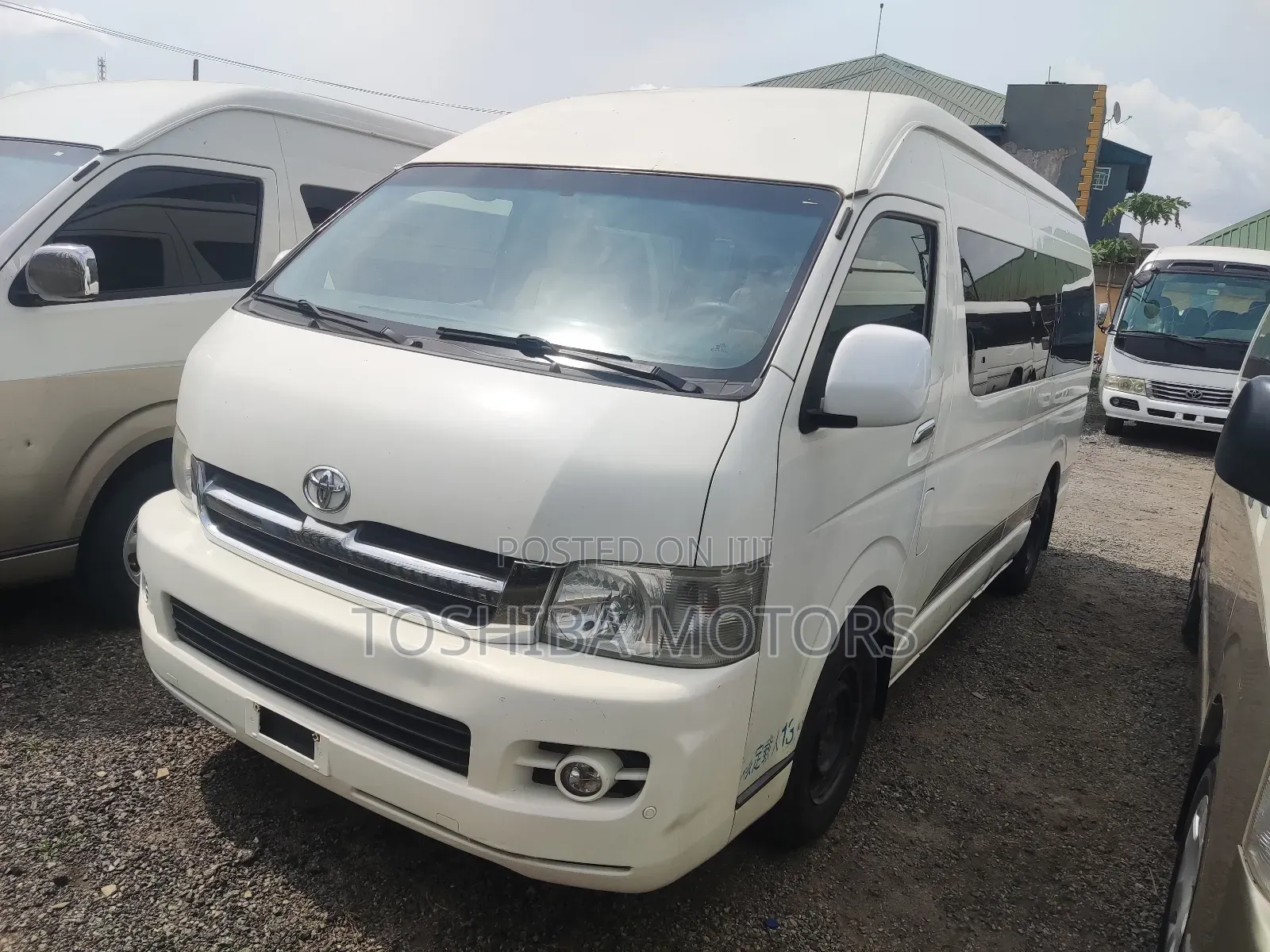 Toyota HiAce 2015 White