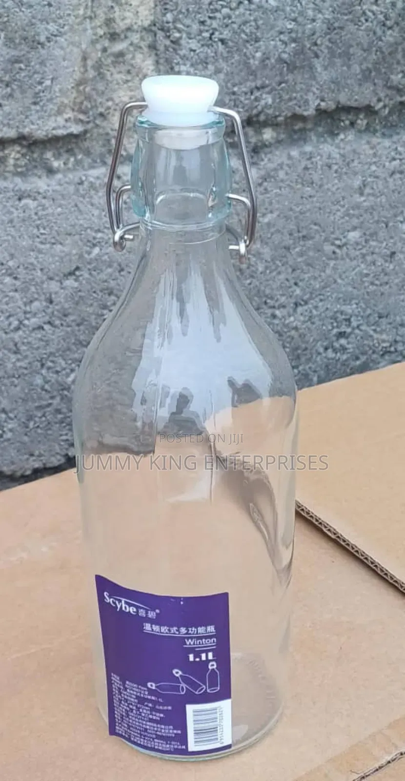 Iconic Bottle With Cover