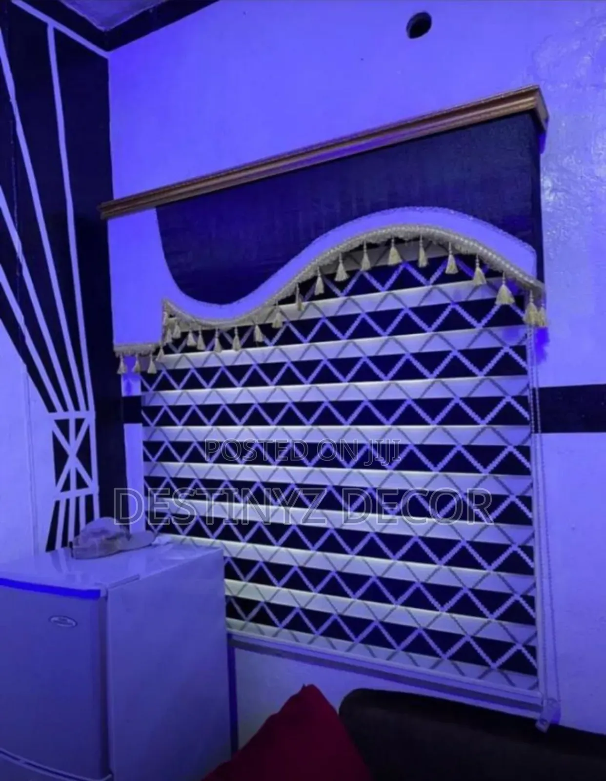 Moveable Window Blinds With Headboard