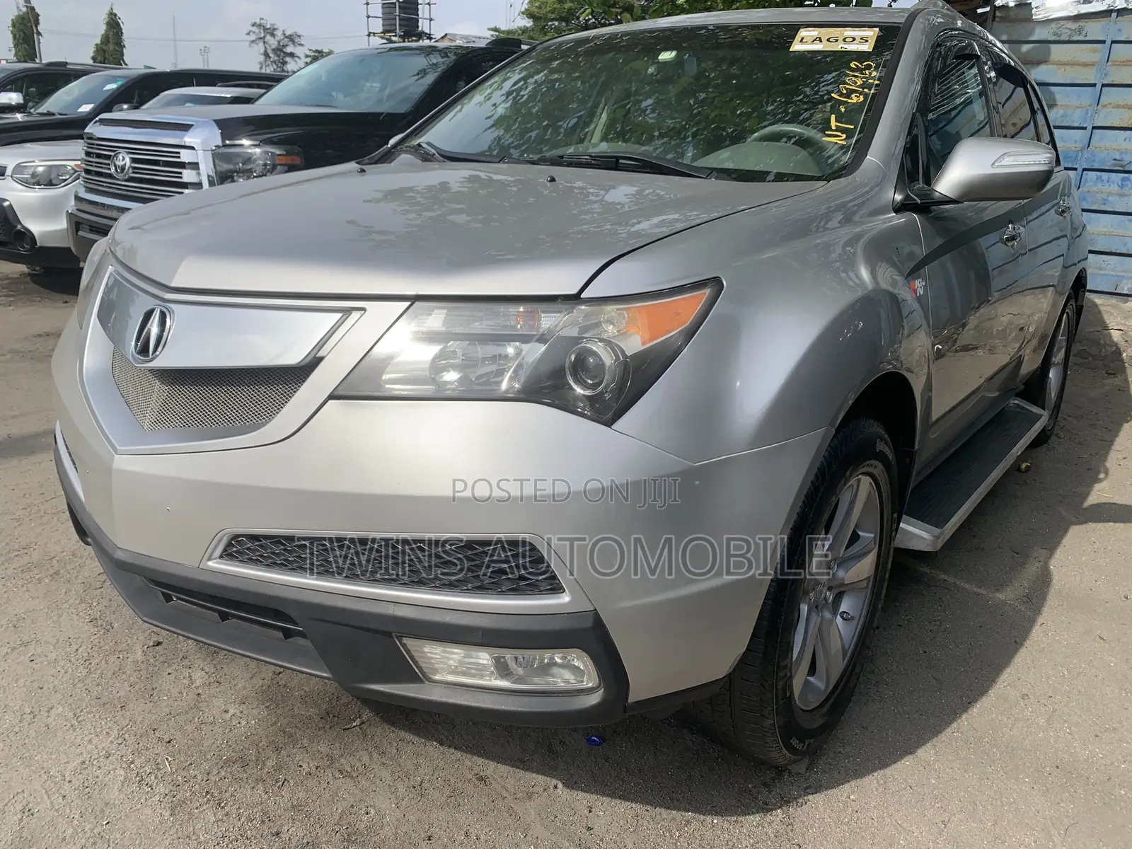 Acura MDX SUV 4dr AWD (3.7L 6cyl 6A) 2011 Silver