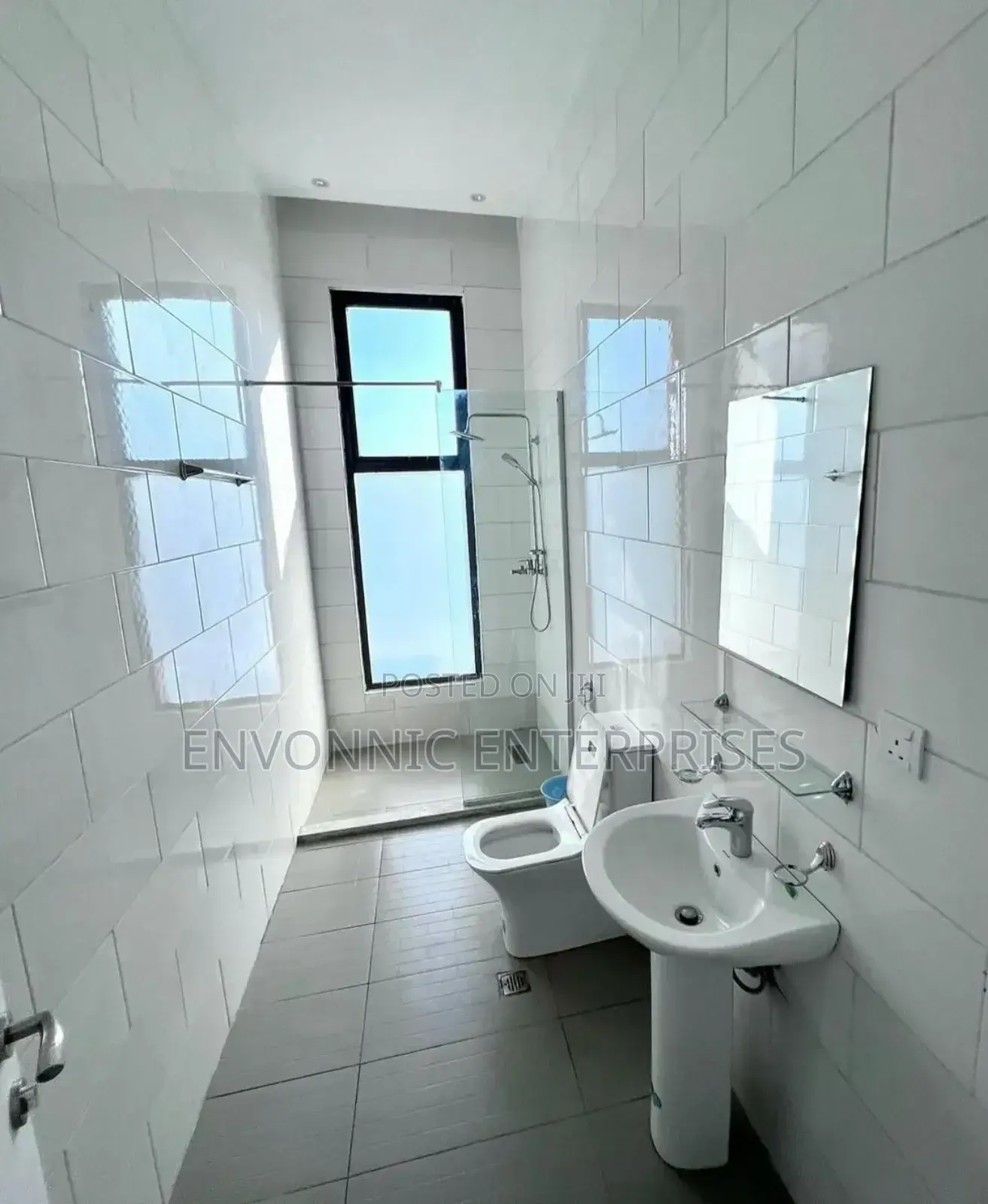 Cozy 3 Bed Apartment for Short Let