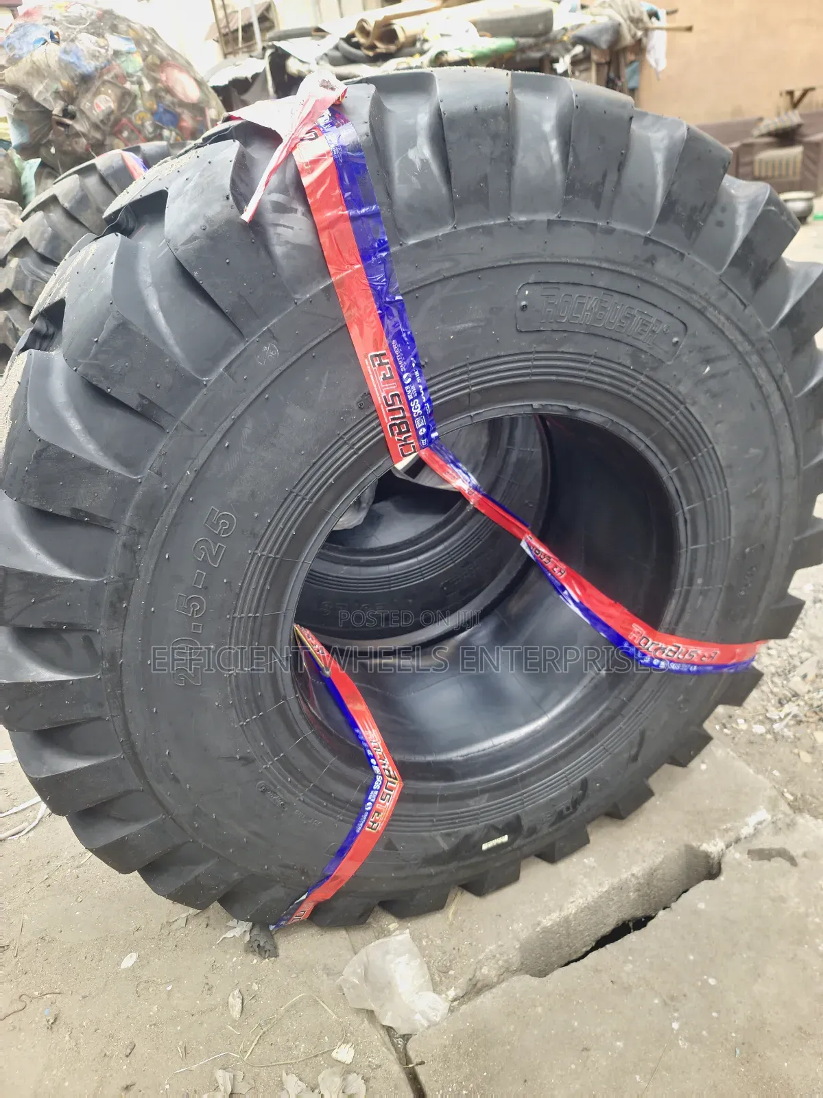 20.5-25 Rockbuster for Caterpillar Payloader