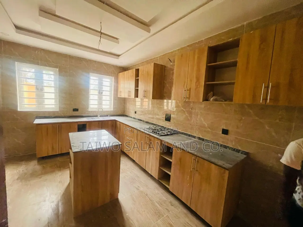 5bdrm Duplex in Akobo for sale