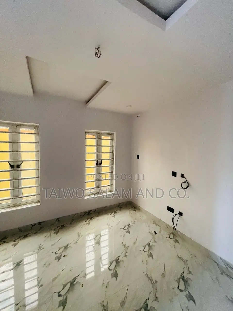 5bdrm Duplex in Akobo for sale