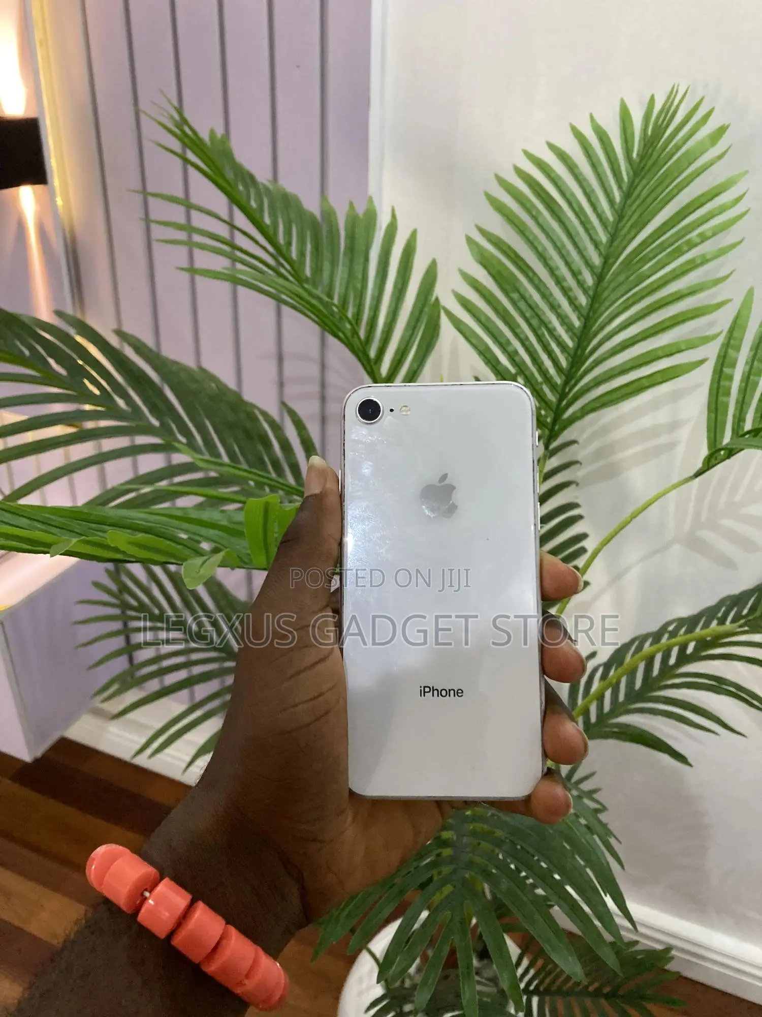 Apple iPhone 8 64 GB White