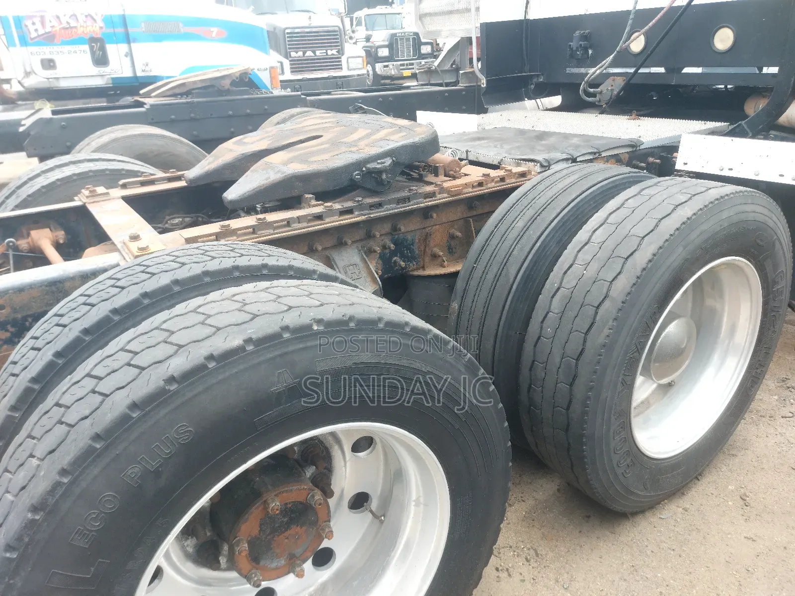 Double Cabin Ch Mack Ten Tyres Head Truck Superb Rotor Engi