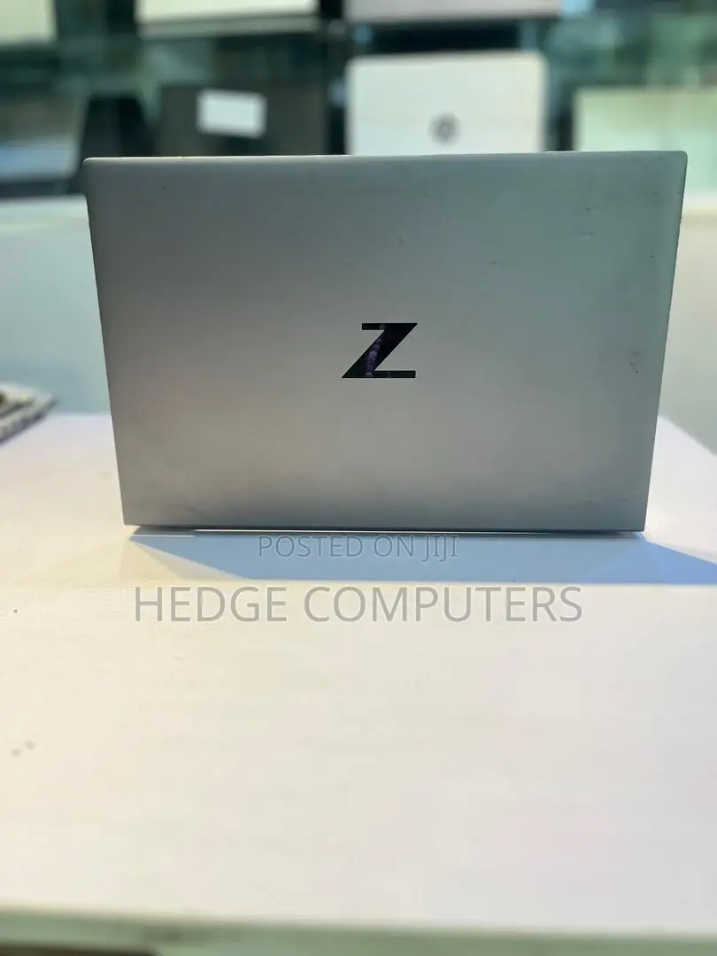 Laptop HP ZBook Firefly G8 16GB Intel Core i7 SSD 256GB