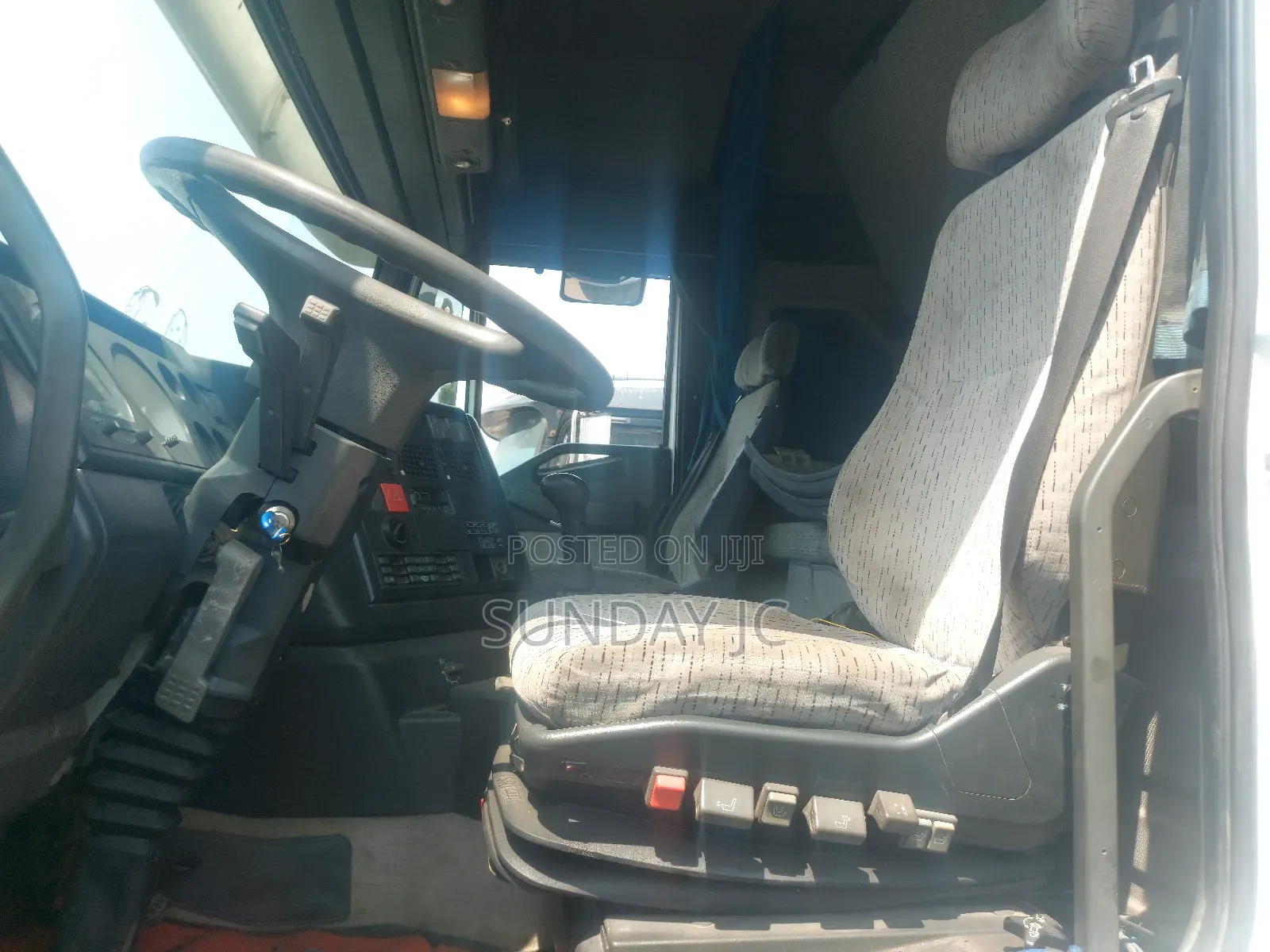 Highest Grade 440e 42 Euro Star Iveco Six Tyres Head Truck S