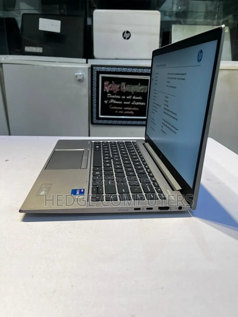 Laptop HP ZBook Firefly G8 16GB Intel Core i7 SSD 256GB