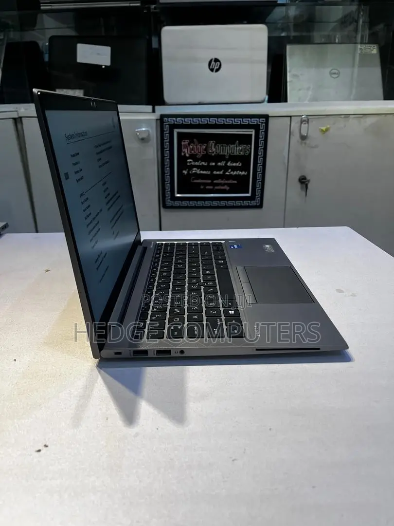 Laptop HP ZBook Firefly G8 16GB Intel Core i7 SSD 256GB