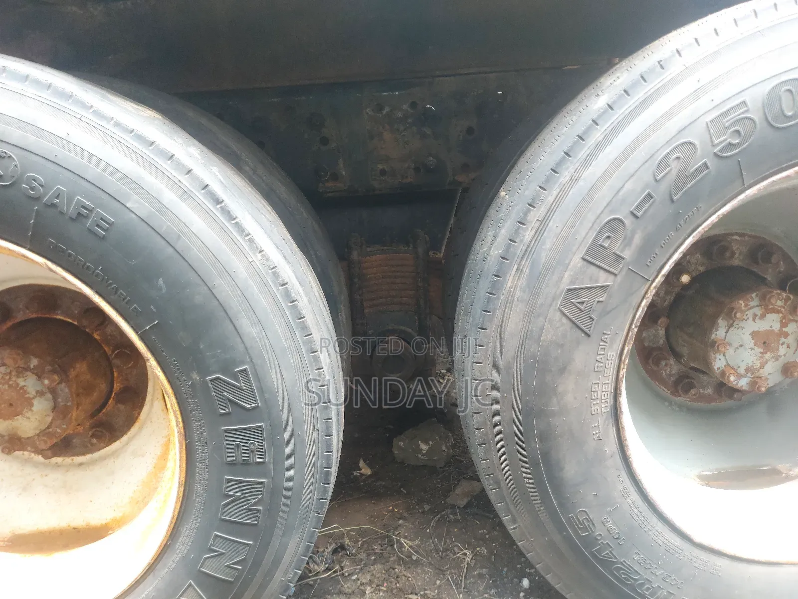 Tokunbo 24valve R Model Mack Ten Tyres Dump Truck Superb Eg