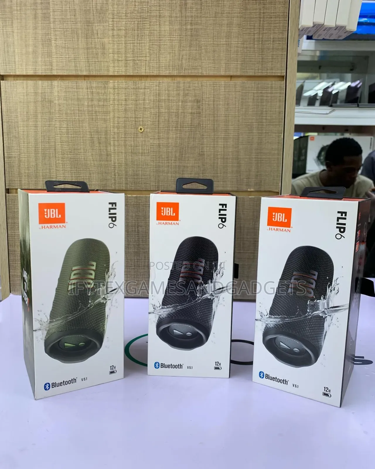 JBL Flip 6 Soeaker Brand New