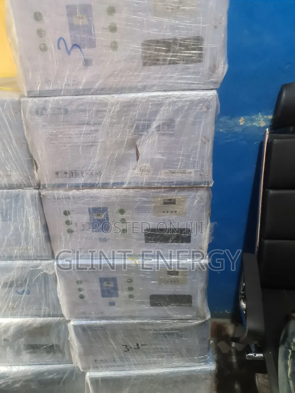 3.5kva 24v Wall Mount Famicare Hybrid Inverter