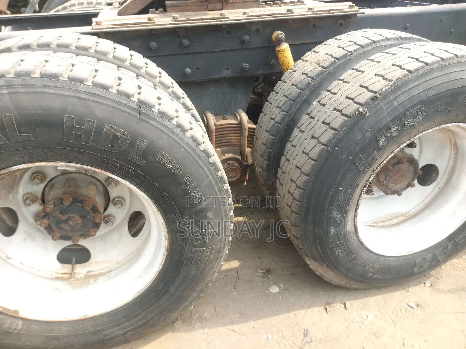 Injector Ch Mack Ten Tyres Head Truck Big Spring Suspension