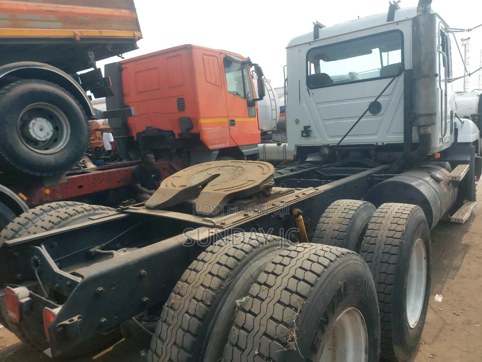Injector Ch Mack Ten Tyres Head Truck Big Spring Suspension