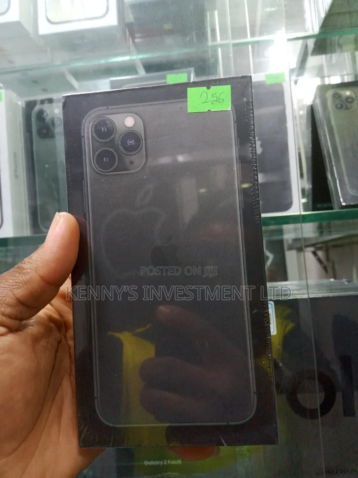 New Apple iPhone 11 Pro Max 256 GB Green