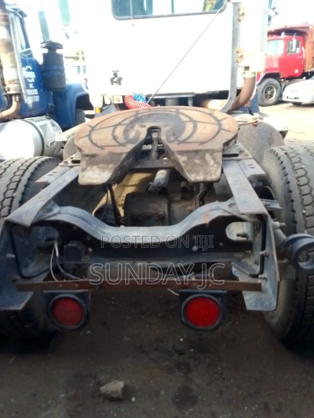 Single Axle Direct Tokunbo Ch Mack Six Tyres Head Truck Sup