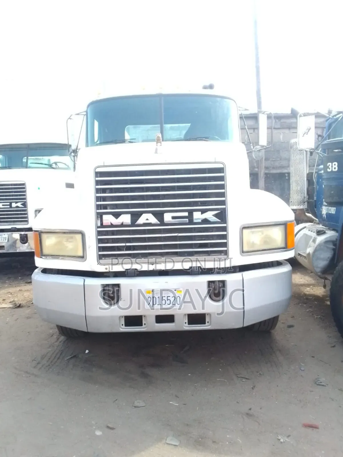 Single Axle Direct Tokunbo Ch Mack Six Tyres Head Truck Sup