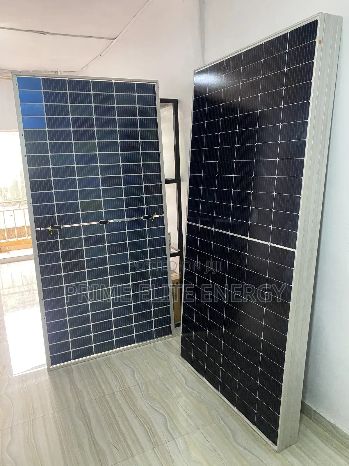 600w Jinko 144cells Solar Panel