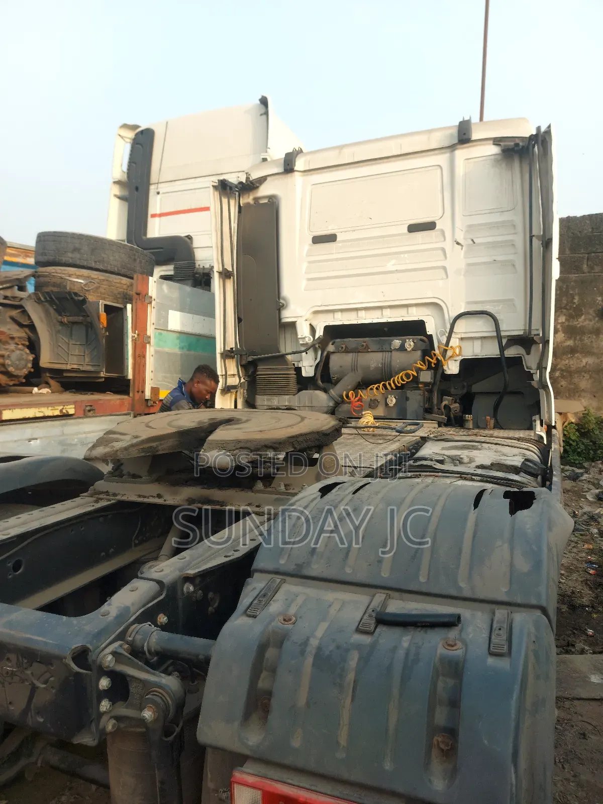 Tokunbo Tg460 a Man Six Tyres Head Truck Superb Engine Big