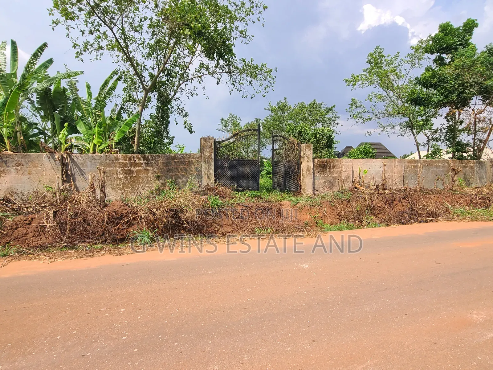 100x200ft for Sale