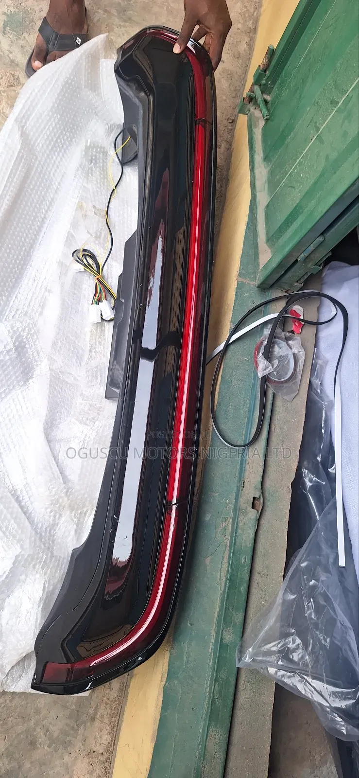 Booth Spoiler Landcruiser 2018-2020-2021 Long Light